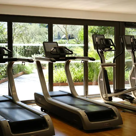 Apartment Exclusive - *